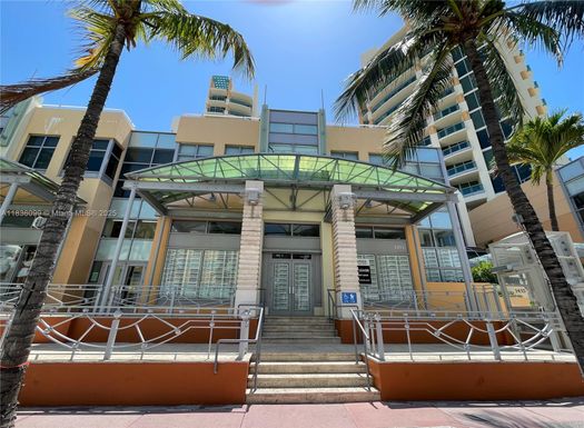 1451 Ocean Dr # 104, Miami Beach FL 33139