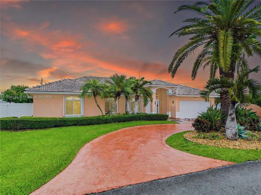 18741 SW 297th St, Homestead FL 33030