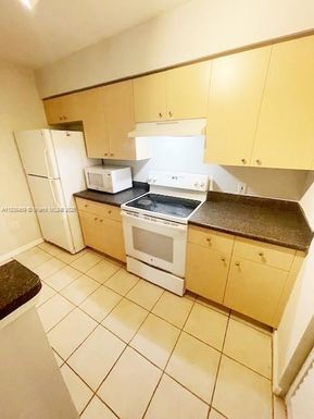 4081 San Marino Blvd # 105, West Palm Beach FL 33409