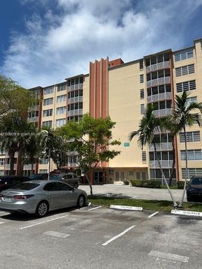 1780 NE 191st St # 2, Miami FL 33179