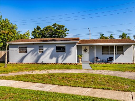 6530 Tyler St, Hollywood FL 33024