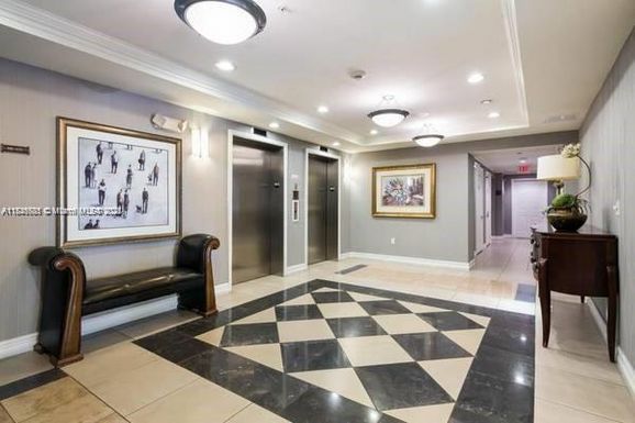 1919 Van Buren St # 313A, Hollywood FL 33020