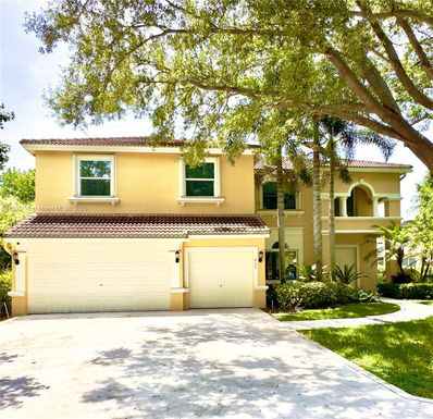422 Oriole Cir, Jupiter FL 33458