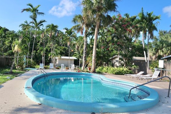 112 SW 20th Ave # 2, Fort Lauderdale FL 33312