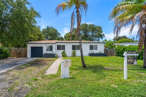 1735 NE 147th St, Miami FL 33181