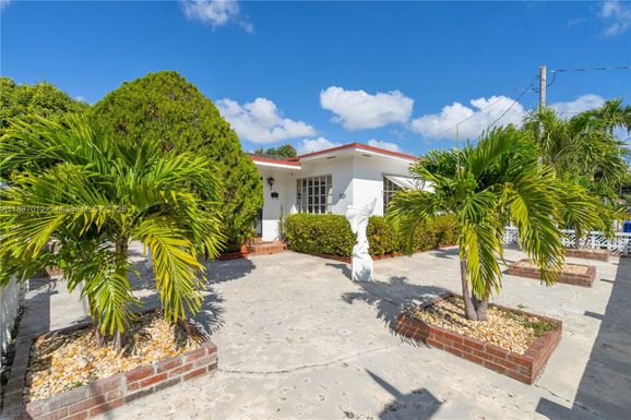 201 NW 14th Ave, Miami FL 33125