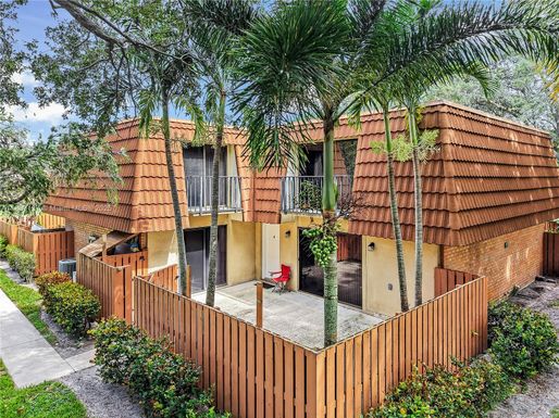 135 Heritage Way, West Palm Beach FL 33407