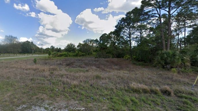 1156 Welland St E, Lehigh Acres FL 33974