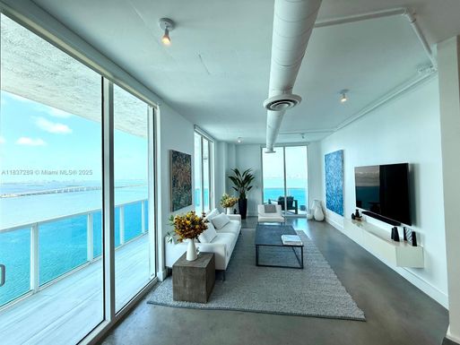 700 NE 25th St # 2003, Miami FL 33137