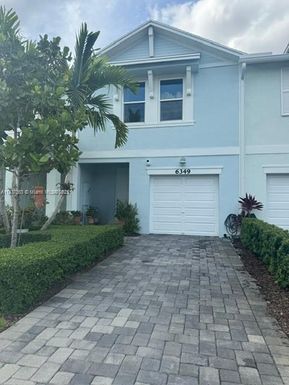 6349 Topsail Dr, West Palm Beach FL 33413