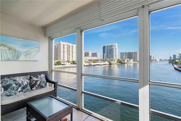 2600 Diana Dr # 311, Hallandale Beach FL 33009