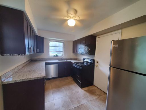 1450 NE 191st St # 106, Miami FL 33179
