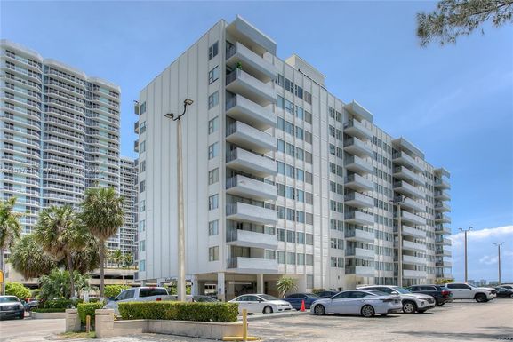 7545 E Treasure Dr # 7H, North Bay Village FL 33141