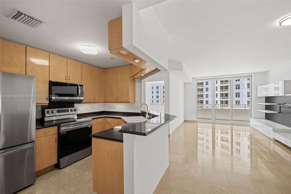801 Brickell Key Blvd # 1005, Miami FL 33131