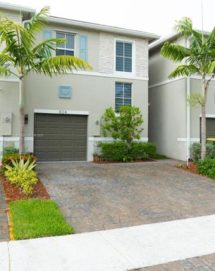 824 SE 18th St, Homestead FL 33034