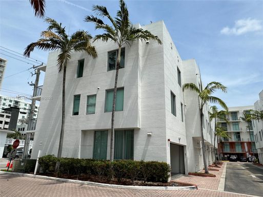 2146 Van Buren St # 402, Hollywood FL 33020