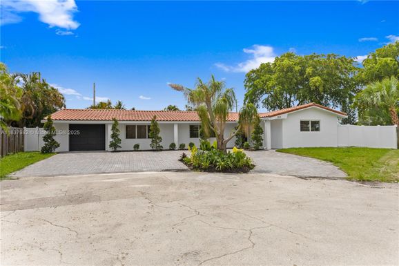 1710 SW 1st Ave, Pompano Beach FL 33060