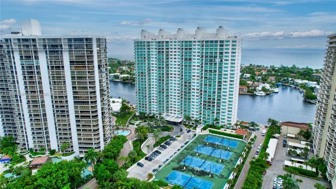 20281 E Country Club Dr # 1801, Aventura FL 33180