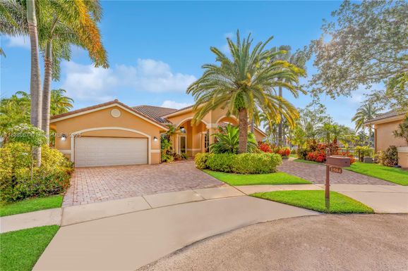 1504 NW 182nd Ave, Pembroke Pines FL 33029