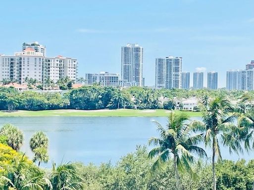 3675 N Country Club Dr # 708, Aventura FL 33180