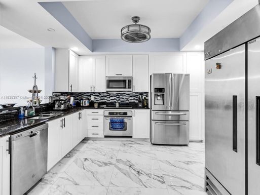 3340 NE 190th St # 1003, Aventura FL 33180