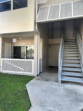 17580 NW 67th Pl # 1, Hialeah FL 33015