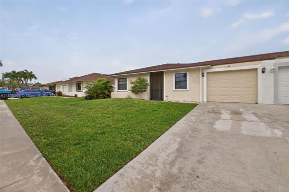 1600 Granfern Ave, West Palm Beach FL 33415