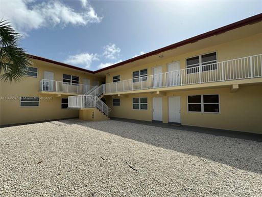 260 SW 8th St # 9, Pompano Beach FL 33060