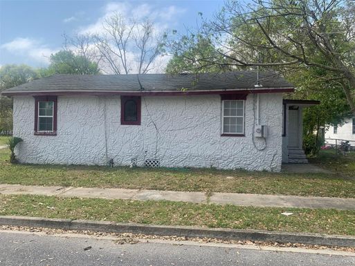 5246 Buick Ave, Jacksonville FL 32209