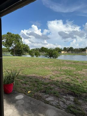 8560 N Sherman Cir # 105, Miramar FL 33025