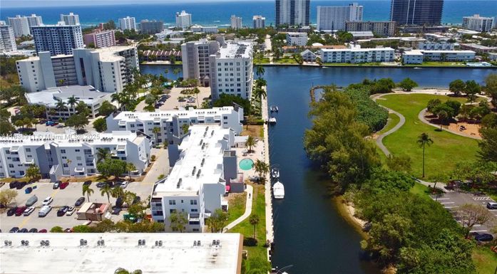 2840 NE 14th St Cswy # 408A, Pompano Beach FL 33062