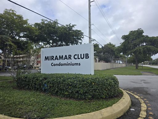 8700 N Sherman Cir # 108, Miramar FL 33025