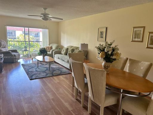 371 S Hollybrook Dr # 308, Pembroke Pines FL 33025
