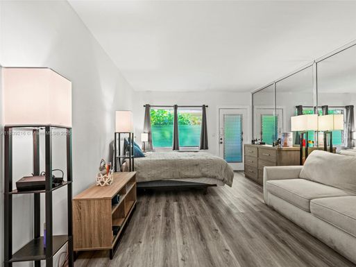 1060 Pennsylvania Ave # 4, Miami Beach FL 33139