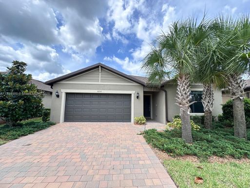 5253 Jasper Sq # 5253, Vero Beach FL 32967