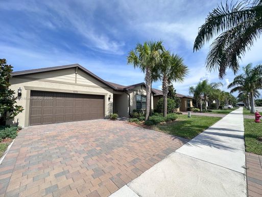 5292 Jasper Sq # 5292, Vero Beach FL 32967