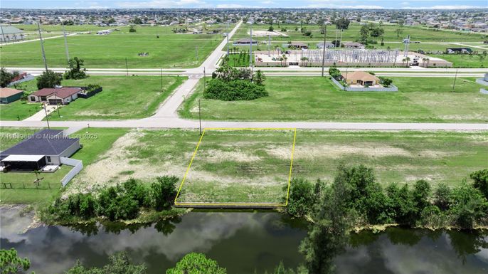 1403 NW 24th Ter, Cape Coral FL 33993