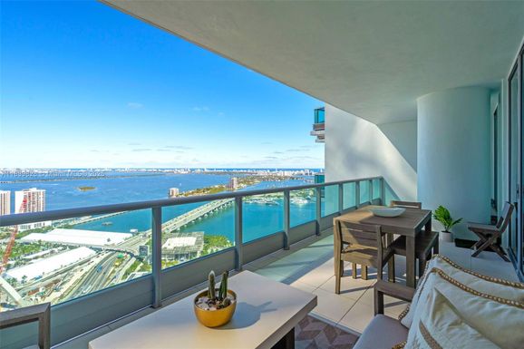 900 Biscayne Blvd # 5208, Miami FL 33132