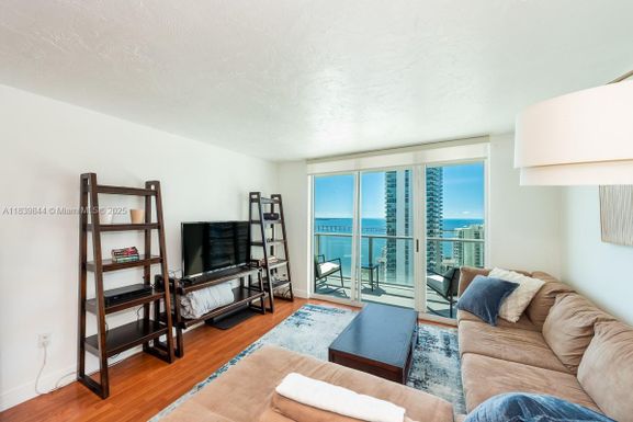 1155 Brickell Bay Dr # 3403, Miami FL 33131