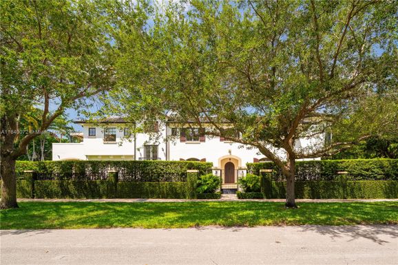 6400 San Vicente St, Coral Gables FL 33146
