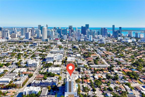 900 SW 8th St # 1510, Miami FL 33130