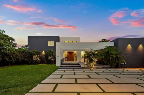 7660 SW 124th St, Pinecrest FL 33156