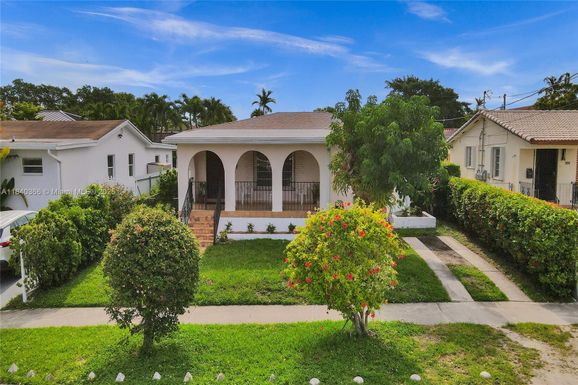 105 NW 32nd Pl, Miami FL 33125