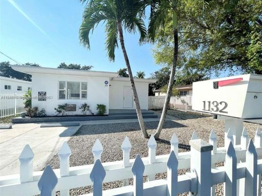 1130 NE 111th St, Biscayne Park FL 33161