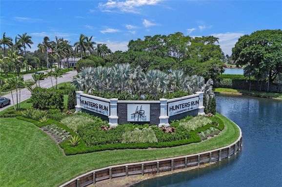 53 Northwoods Ln, Boynton Beach FL 33436