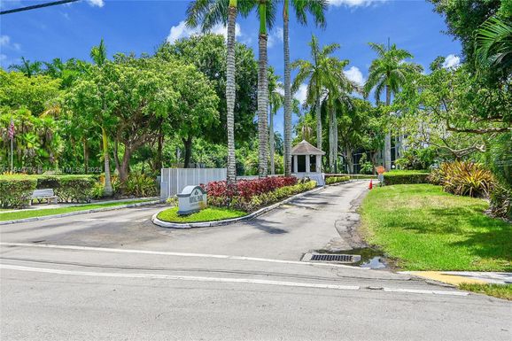 112 S Royal Park Dr # 1C, Oakland Park FL 33309