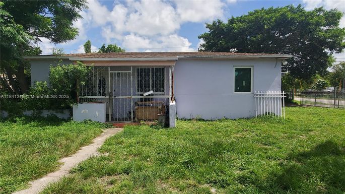 1735 NW 126th St, Miami FL 33167