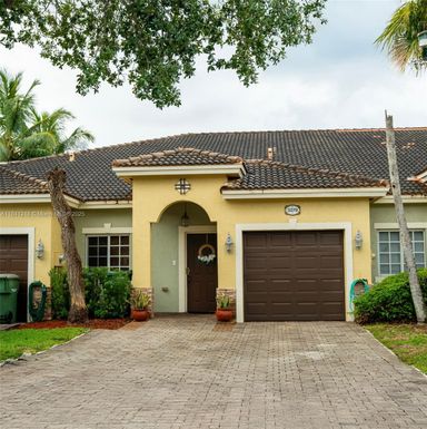 3279 NE 11th Dr, Homestead FL 33033