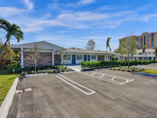 3204-3208 NE 9th St, Pompano Beach FL 33062
