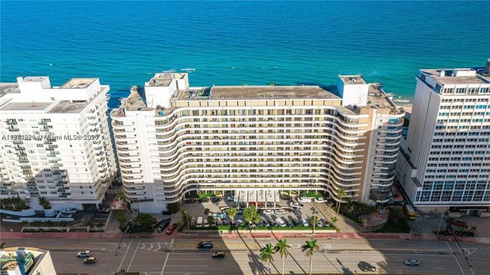 5555 Collins Ave # 14P, Miami Beach FL 33140